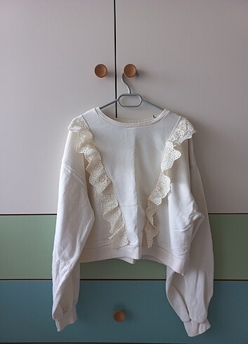 Fırfırlı Sweatshirt Krem
