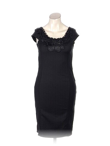 PreLoved Kısa Elbise %70 İndirimli.