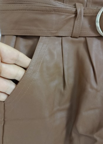 Kemerli Bej Deri Mini Şort - Görsel 6