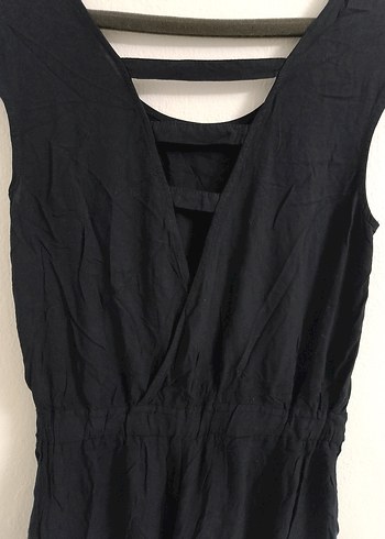 Siyah Saten Kısa Tulum, V Yakalı, Kolsuz - Görsel 2