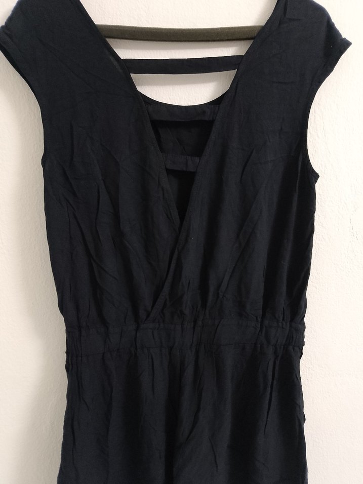 Siyah Saten Kısa Tulum, V Yakalı, Kolsuz - Görsel 3