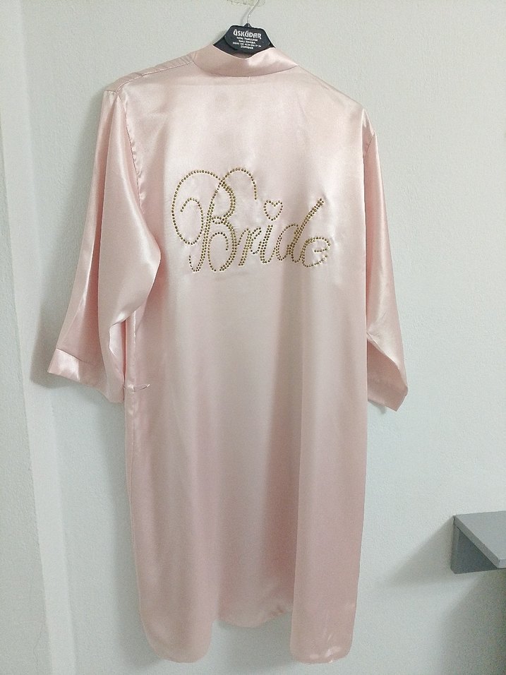 Pembe Parlak Bride Yazılı Kadın Sabahlık - Görsel 2