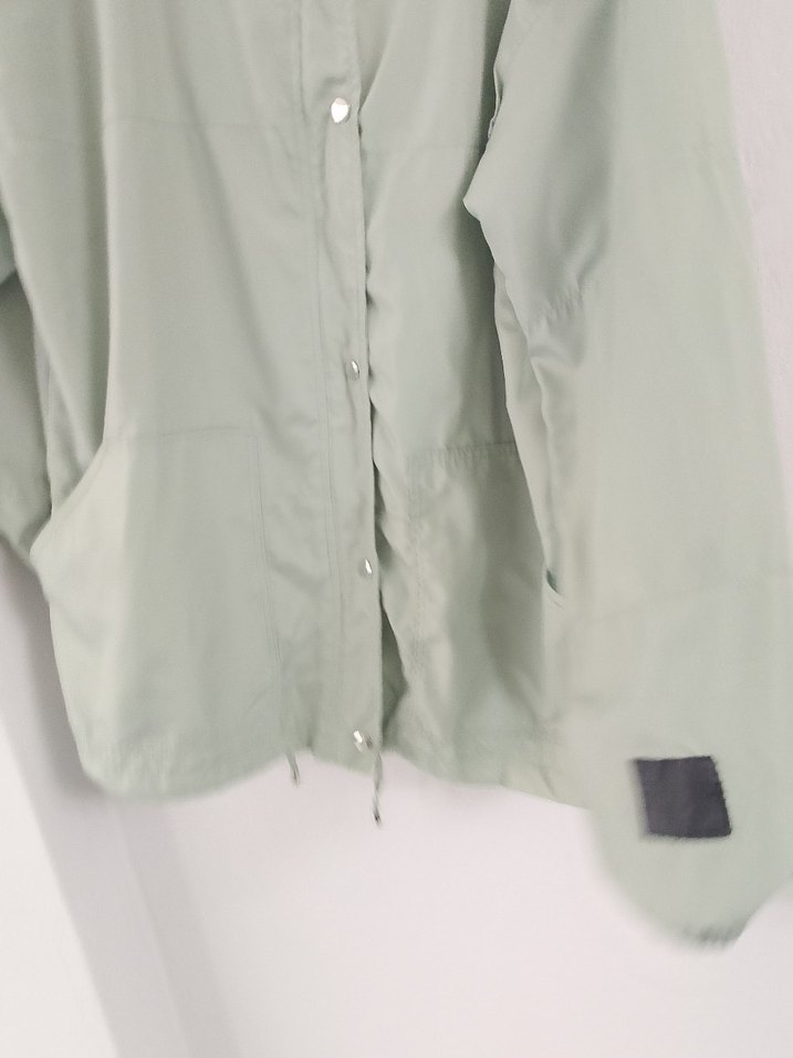 Erkek Düğmeli Kapüşonlu Gri Rüzgarlık - Görsel 5