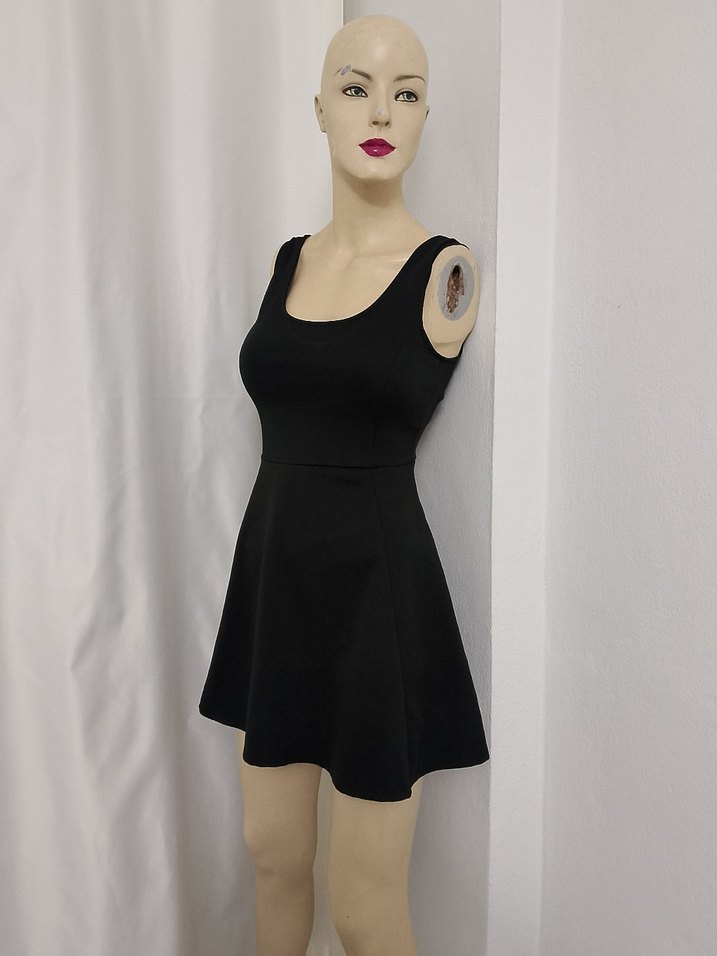 Siyah Mini Elbise, Kolsuz, İnce Kesim - Görsel 2