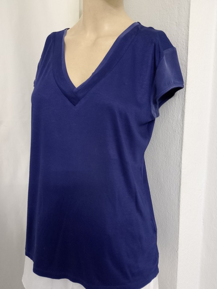 Lacivert V Yaka Kısa Kollu Kadın Bluz - Görsel 2