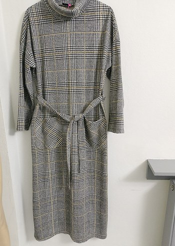 Gri Ekose Desenli Boğazlı Uzun Elbise - Görsel 8