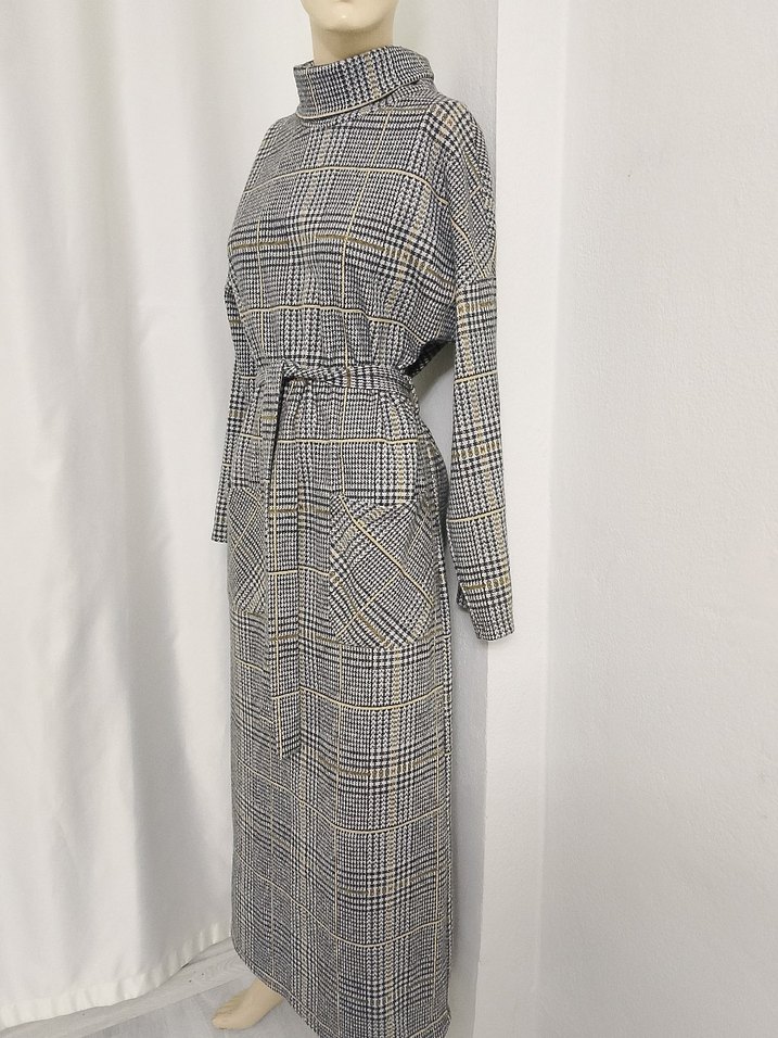 Gri Ekose Desenli Boğazlı Uzun Elbise - Görsel 2