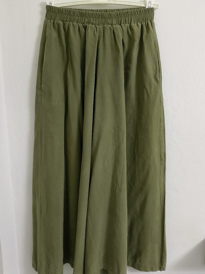 Kadın Haki Renk Piliseli Keten Pantolon - Görsel 2