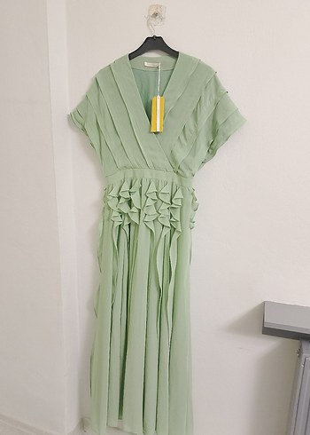 Yeşil Uzun Fırfırlı V Yaka Elbise - Görsel 14