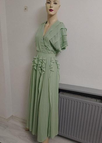 Yeşil Uzun Fırfırlı V Yaka Elbise - Görsel 9