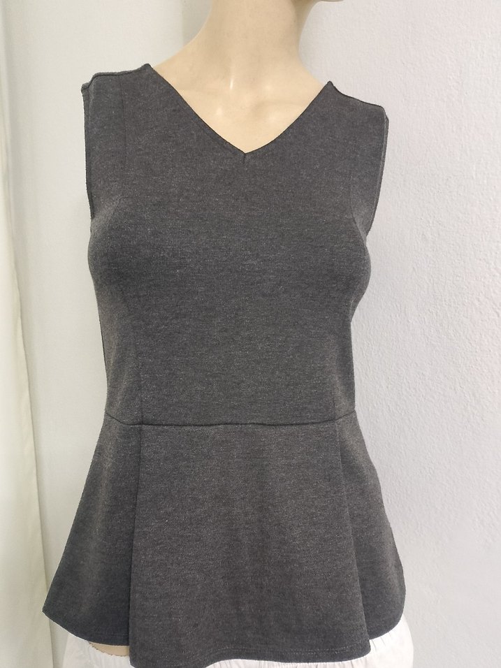 Gri V Yaka Kolsuz Kadın Triko buluz - Görsel 4