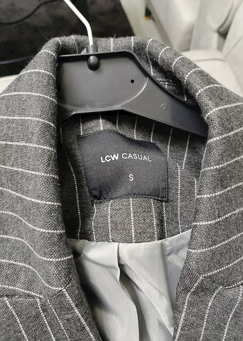 Düğmeli Gri Çizgili Kadın Blazer Ceket - Görsel 17