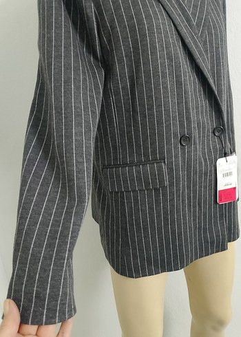 Düğmeli Gri Çizgili Kadın Blazer Ceket - Görsel 3