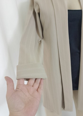 Bej Düşük Yakalı Uzun ceket - Görsel 4