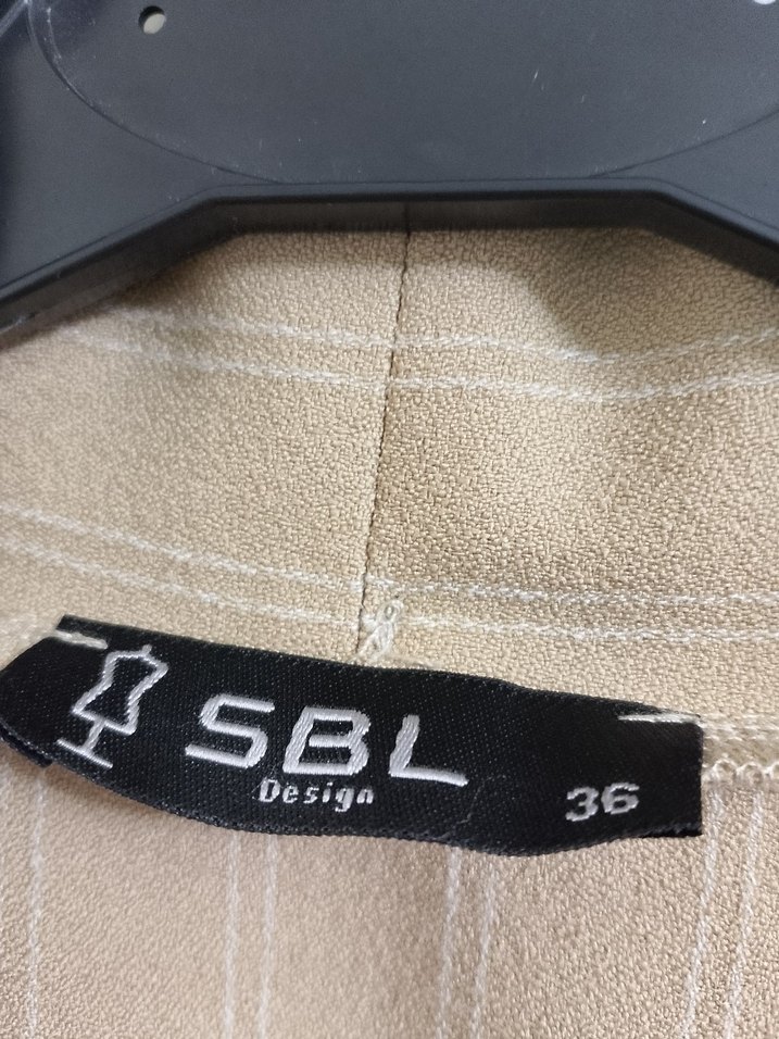 Bej Düşük Yakalı Uzun ceket - Görsel 5