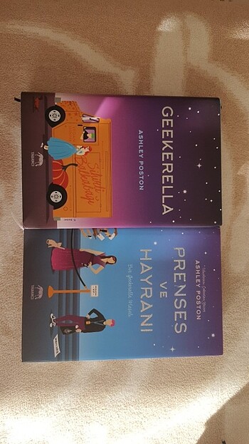 Geekerella , prenses ve hayranı