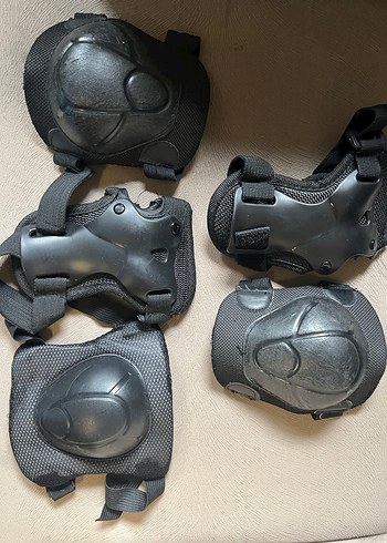 Siyah Motosiklet Dizlikleri Velcro Bantlı