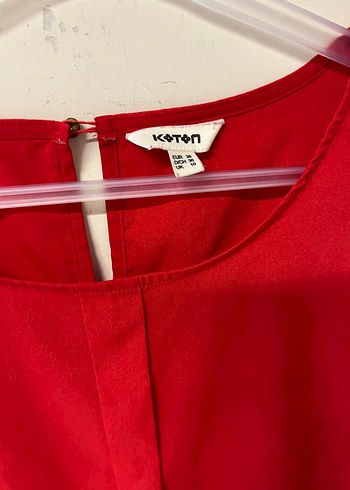 Kısa Kollu Parlak Kırmızı V Yaka Kadın Bluz - Görsel 4