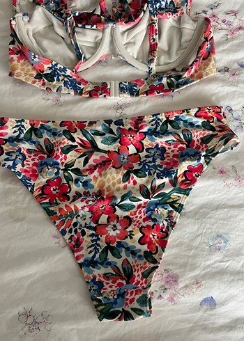 Çiçek Desenli Renkli Bohem Bikini - Görsel 3