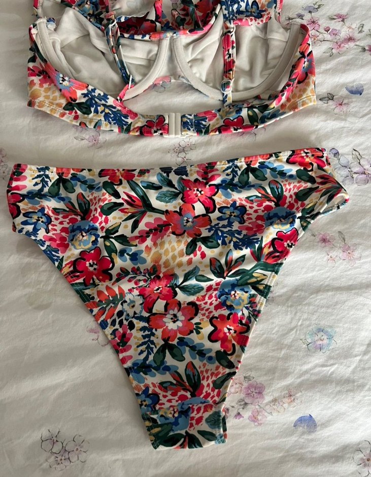 Çiçek Desenli Renkli Bohem Bikini - Görsel 3