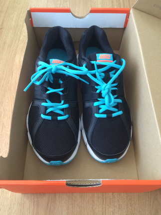 NIKE 38,5 NO AYAKKABI