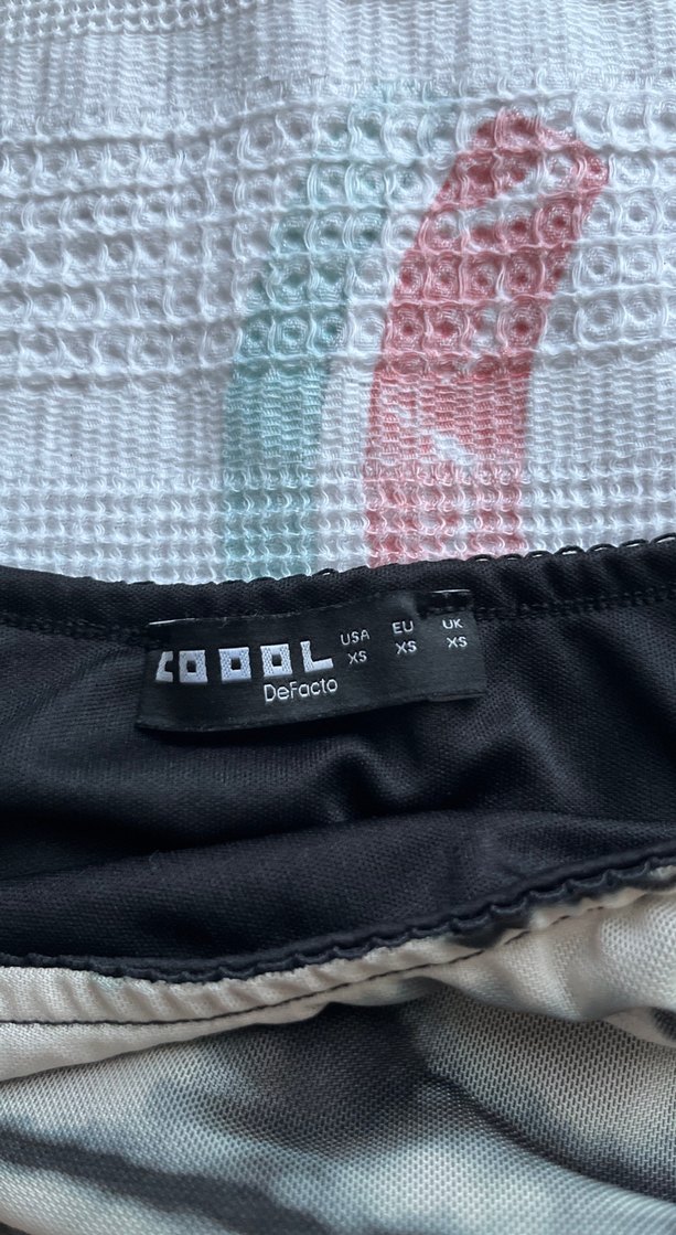 Gri Batik Desenli Pileli Uzun Etek - Görsel 4