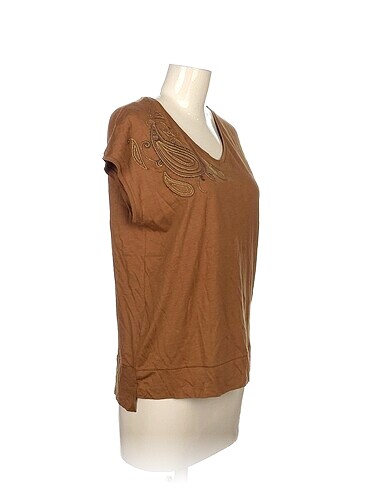 Mudo Mudo T-shirt %70 İndirimli.