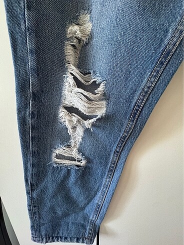 36 Beden mavi Renk Stradivarius 36 beden mom jean pantolon