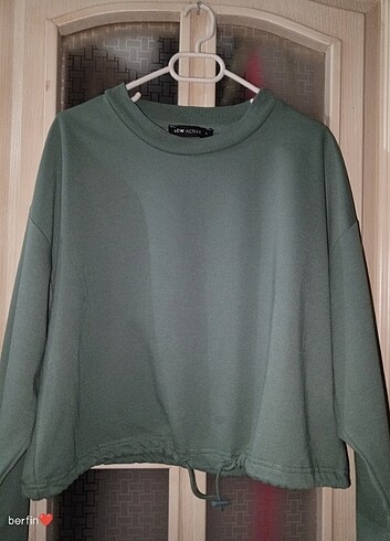 Crop sweat