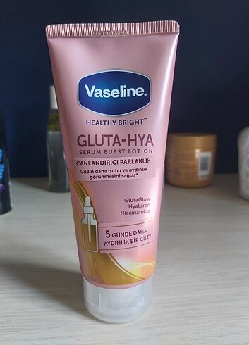 Vaseline gluta hya