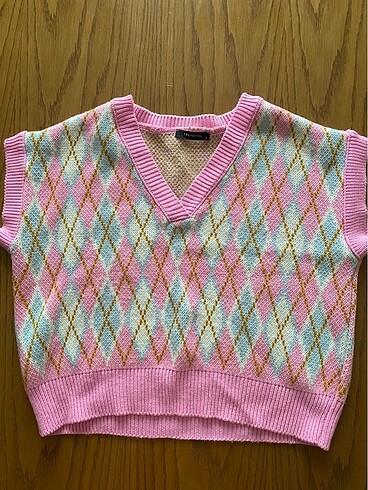 Pembe suveter