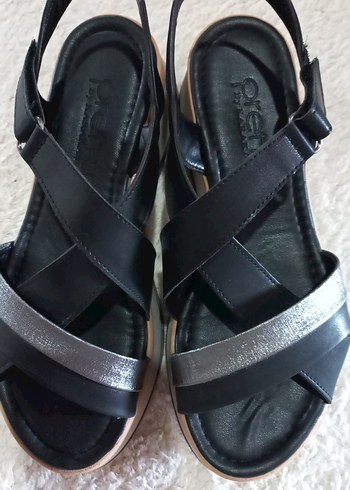 Tokalı Siyah Gri Dolgu Topuklu Kadın Sandalet - Görsel 4