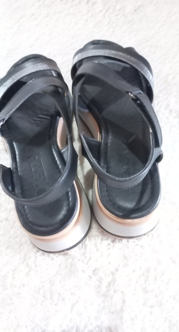 Tokalı Siyah Gri Dolgu Topuklu Kadın Sandalet - Görsel 5