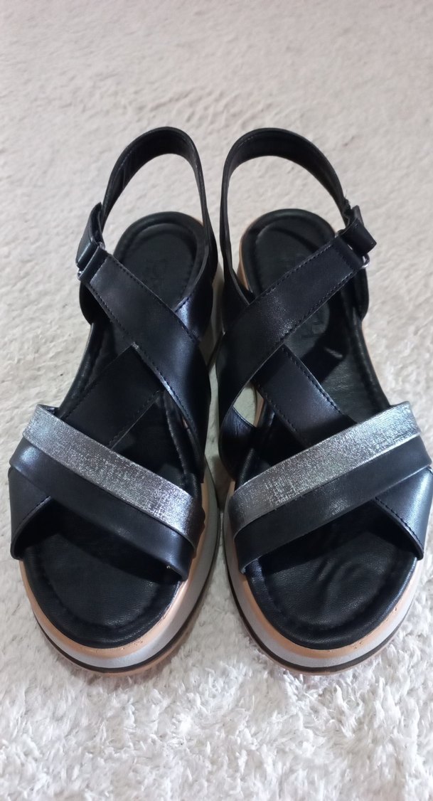 Tokalı Siyah Gri Dolgu Topuklu Kadın Sandalet - Görsel 2
