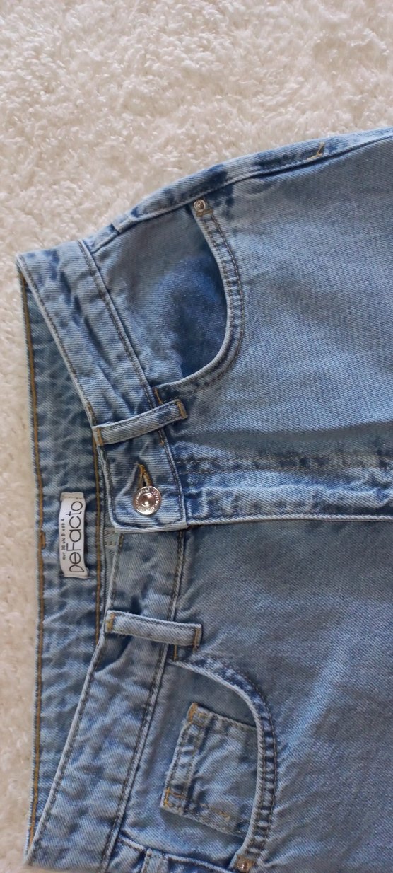 Yırtık Detaylı  Mavi Bol Kesim Kadın Jean - Görsel 4