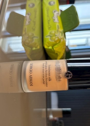 Beden Renk Giorgio Armani Luminous Silk Fondöten