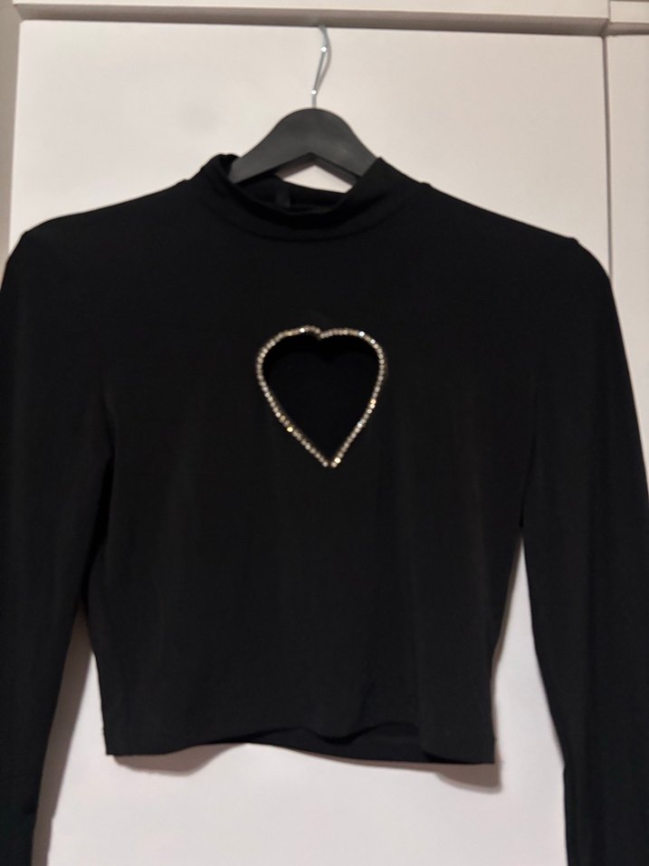 Siyah Uzun Kollu Göğsü Payetli Kadın üst - Görsel 2