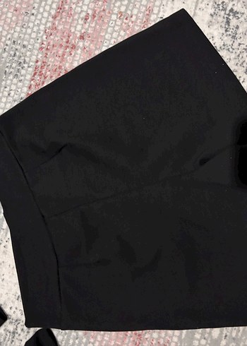 Siyah Pilili Mini Etek şortlu - Görsel 2