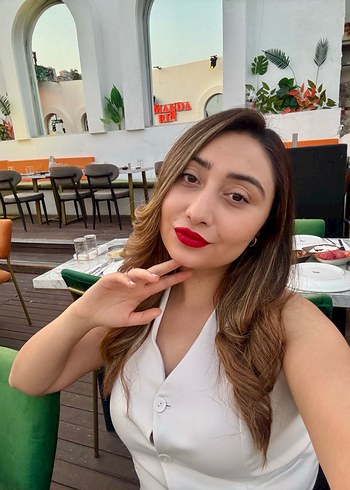 Düğmeli Beyaz Mini V Yaka Kadın Yelek - Görsel 3