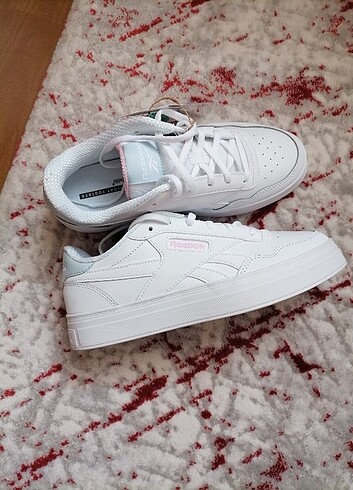 37,5 Beden beyaz Renk Reebok spor ayakkabı