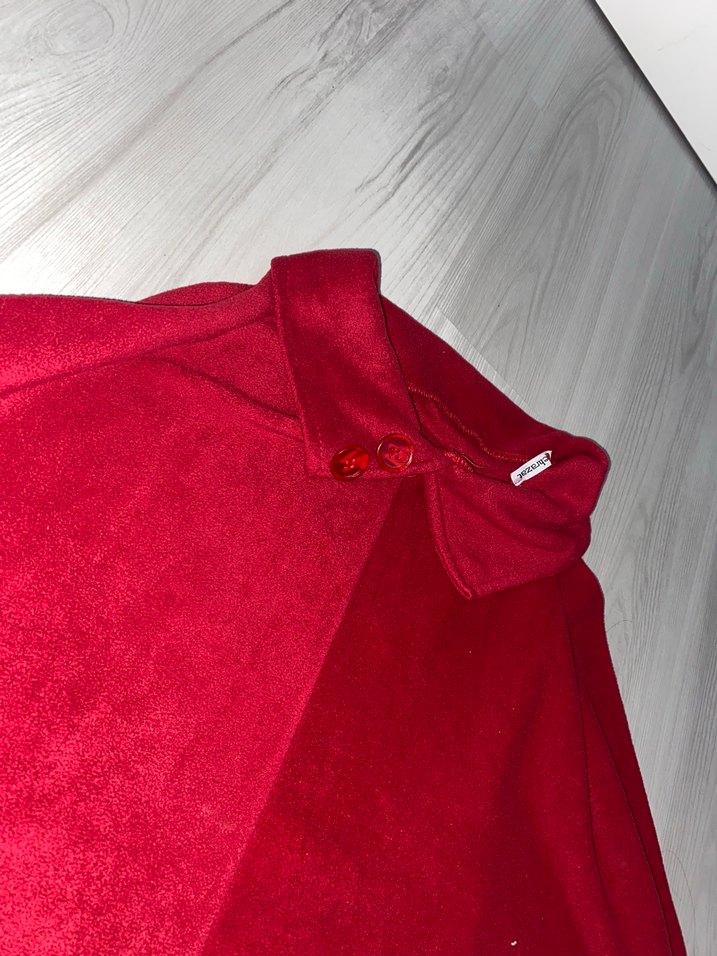 Kız Çocuk Kırmızı Püsküllü Panço - Görsel 2