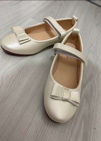 Kız Çocuk Beyaz Fiyonk Detaylı Babet - Görsel 4