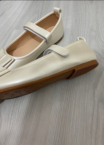 Kız Çocuk Beyaz Fiyonk Detaylı Babet - Görsel 5