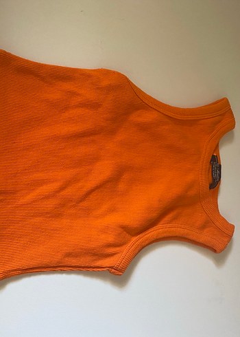 Turuncu Çocuk Atlet - Görsel 2