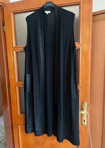 Siyah Drapeli Uzun Kadın Yelek - Görsel 4