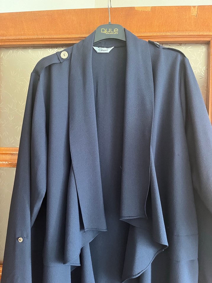 Mavi Drapeli Uzun Kadın Klasik Palto - Görsel 4