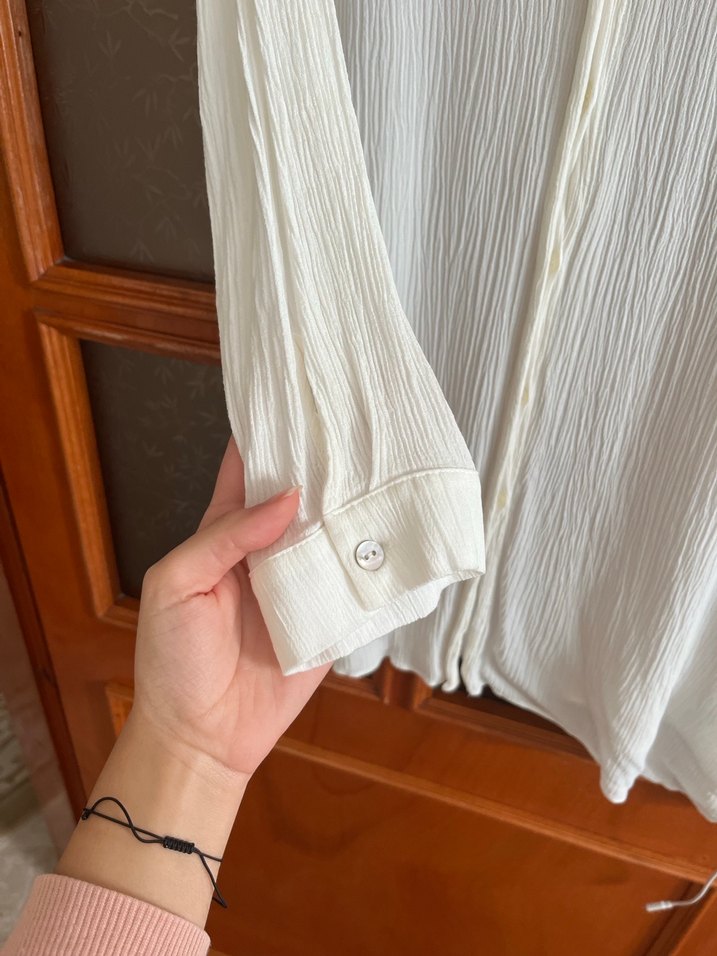 Beyaz Pileli Uzun Kollu Kadın Gömlek - Görsel 3