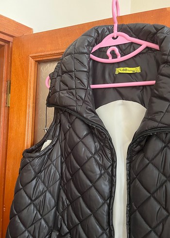 Siyah Kapitone Uzun Kadın Yelek - Görsel 4