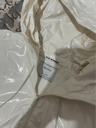 Bershka BERSHKA yağmurluk