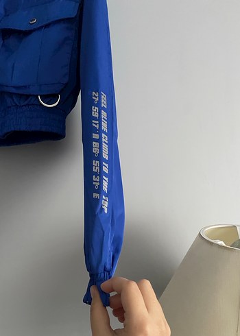 Bershka Parlak Kısa Kadın Mont